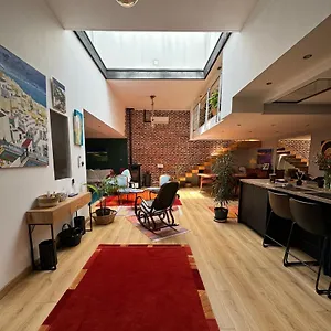 https://apt-loft-des-celestins.hotels-rhonealpes.com